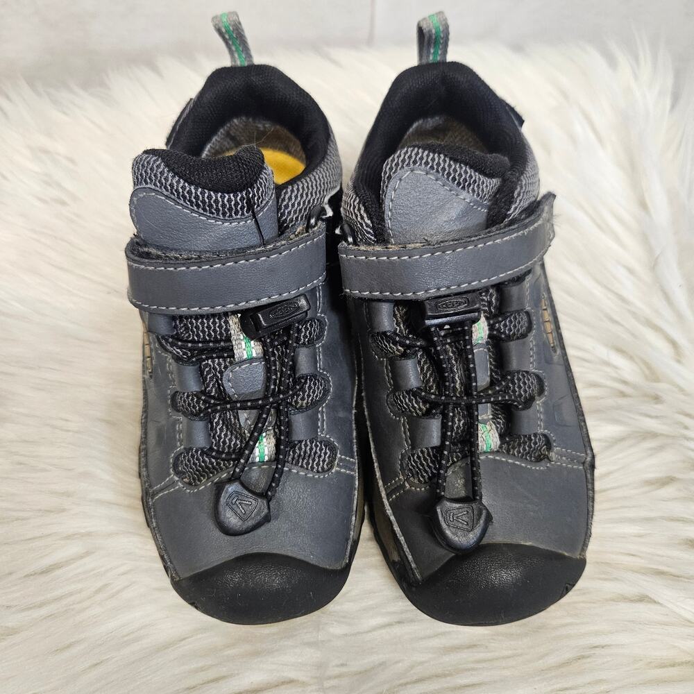 Keen Kids Grey Black Waterproof Hiking Shoes Sneakers Bungee Strap Size 9